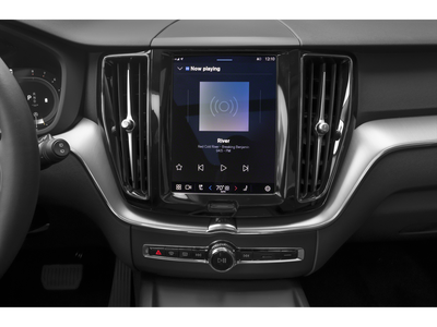 2023 Volvo XC60 B6 Ultimate Dark Theme