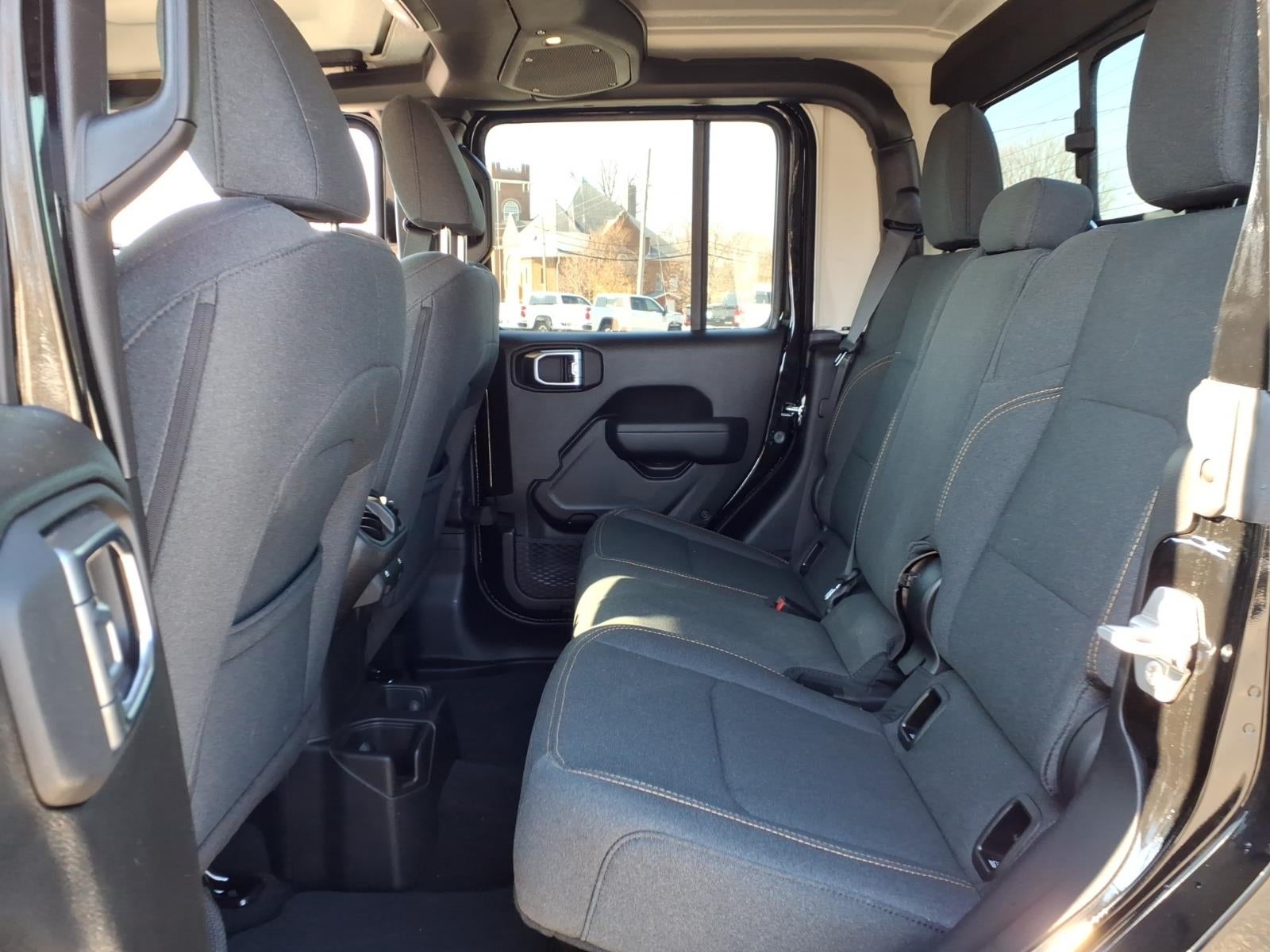 2025 Jeep Gladiator Nighthawk