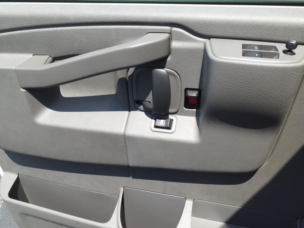 2022 Chevrolet Express Cutaway 3500 Base