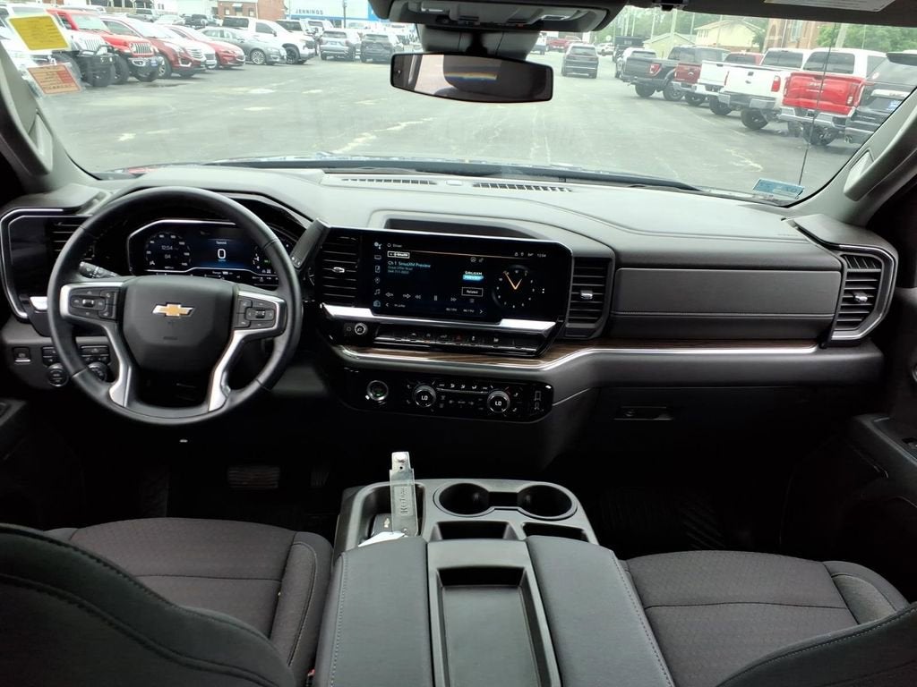 2023 Chevrolet Silverado 1500 LT (2FL)