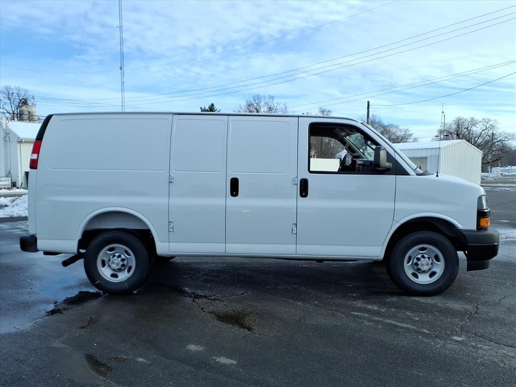 2025 Chevrolet Express Cargo 2500 WT