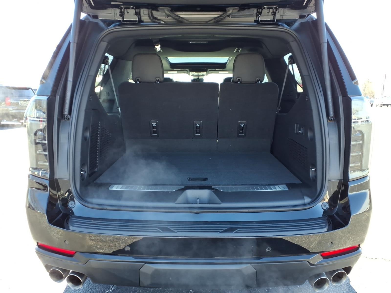 2025 Chevrolet Suburban RST