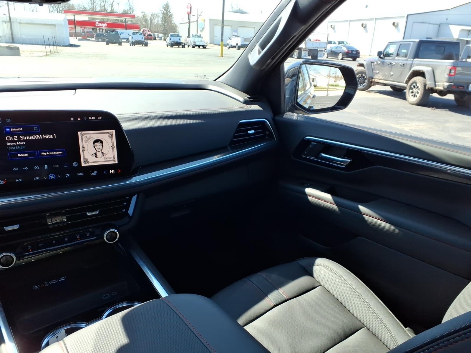 2025 Chevrolet Suburban RST