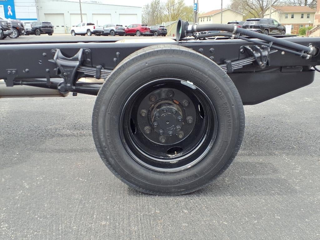 2024 Chevrolet Silverado 5500 HD Work Truck