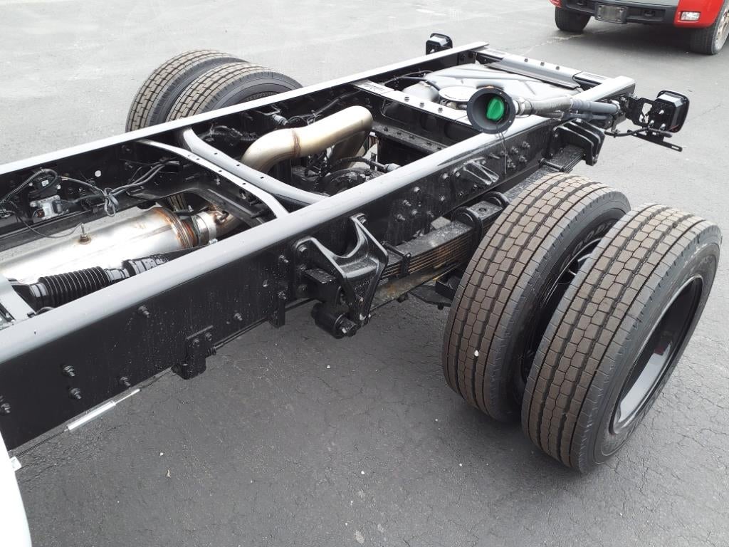 2023 Chevrolet Silverado 5500 HD LT