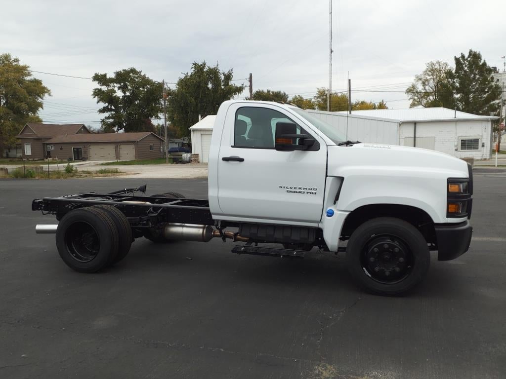 2023 Chevrolet Silverado 5500 HD LT