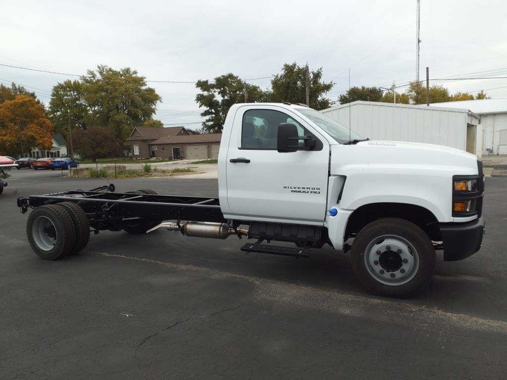2023 Chevrolet Silverado 6500 HD Work Truck