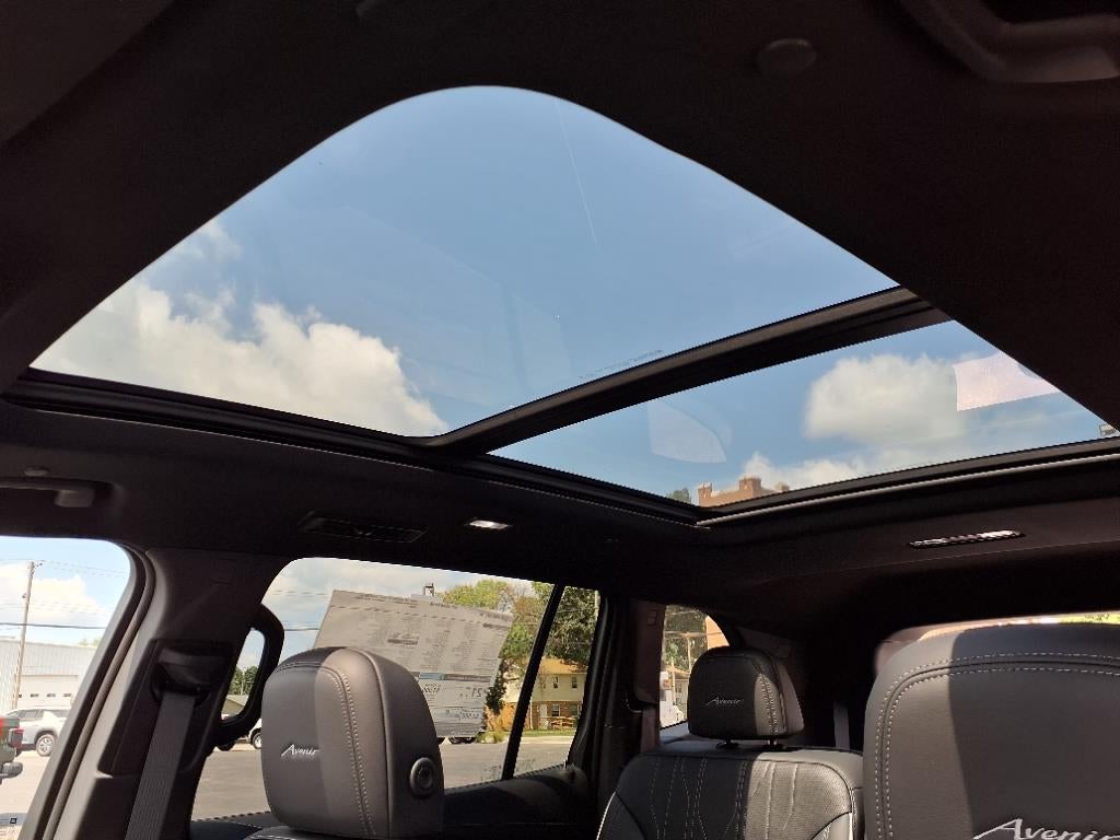 2025 Buick Enclave Avenir