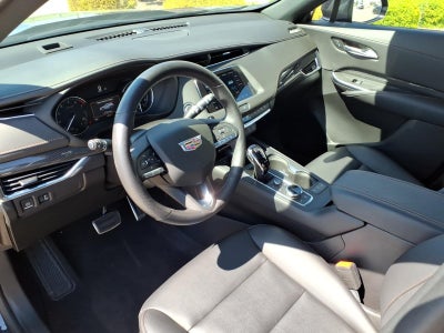 2023 Cadillac XT4 Sport