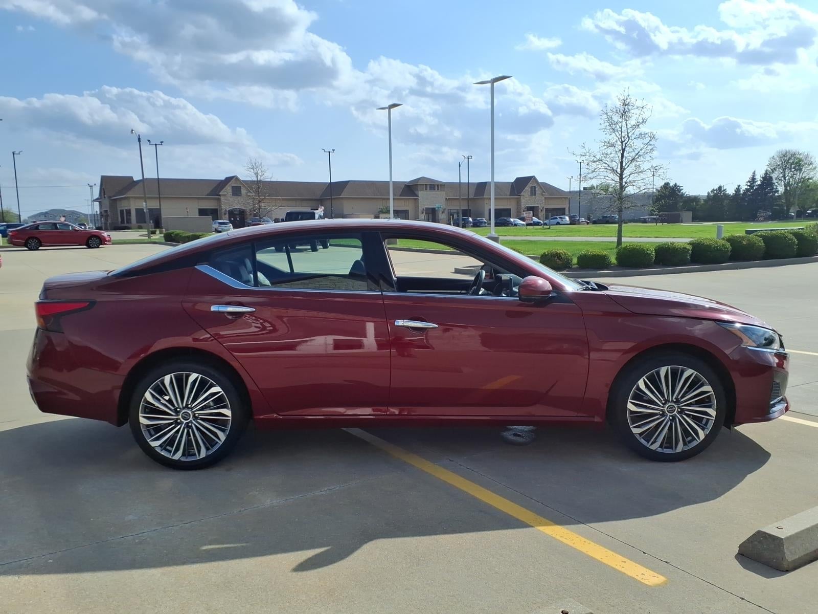 2025 Nissan Altima 2.5 SL