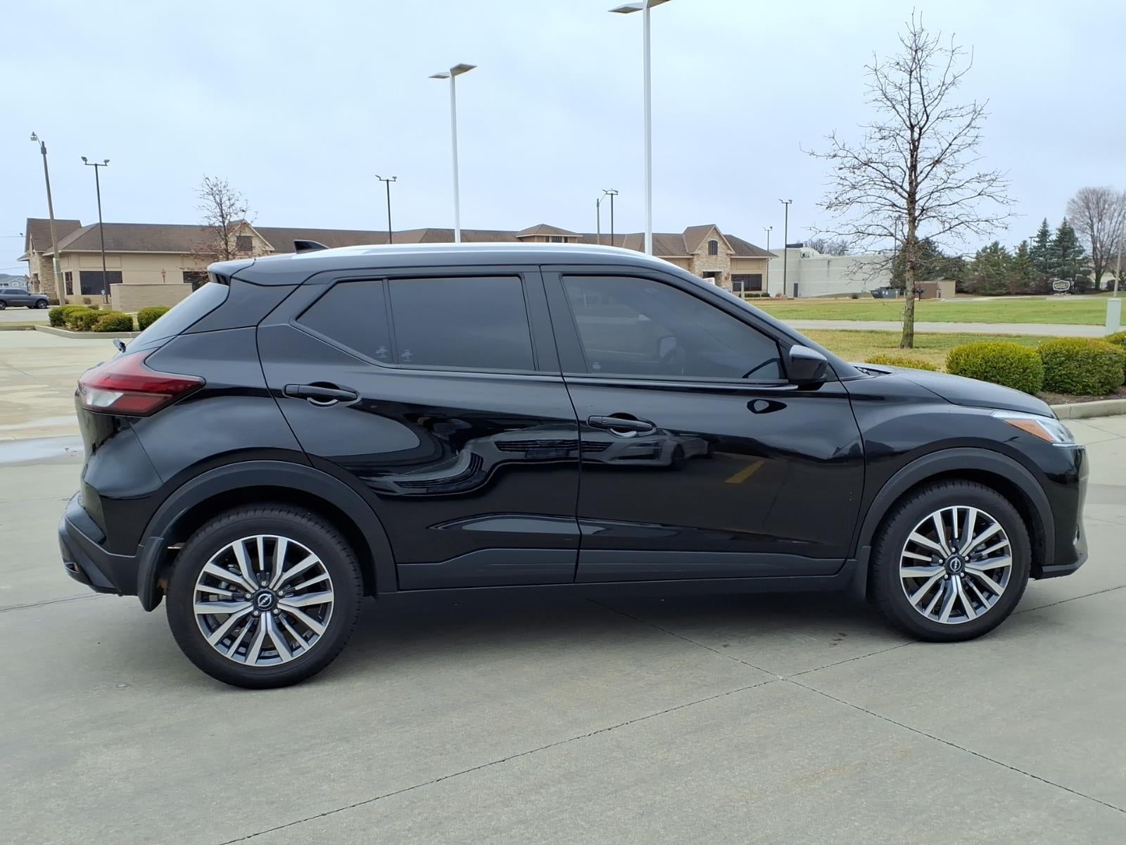 2023 Nissan Kicks SV