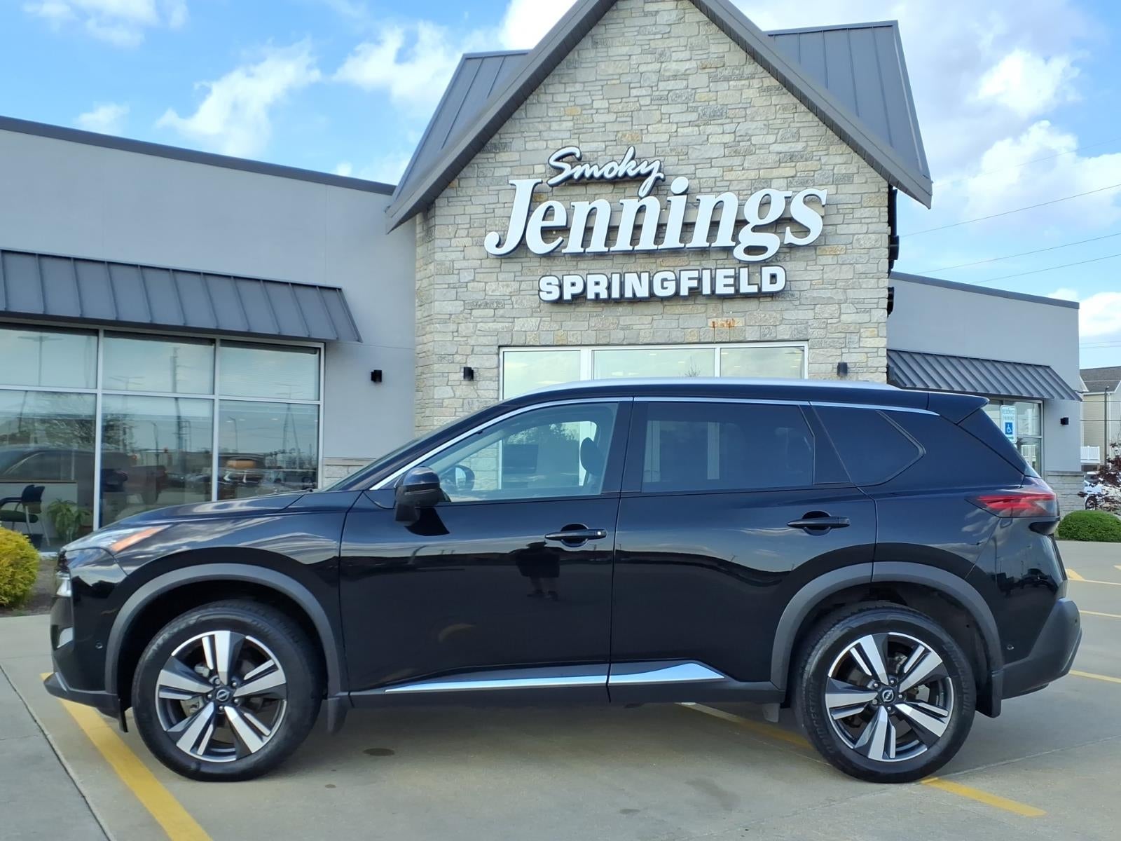 2023 Nissan Rogue SL