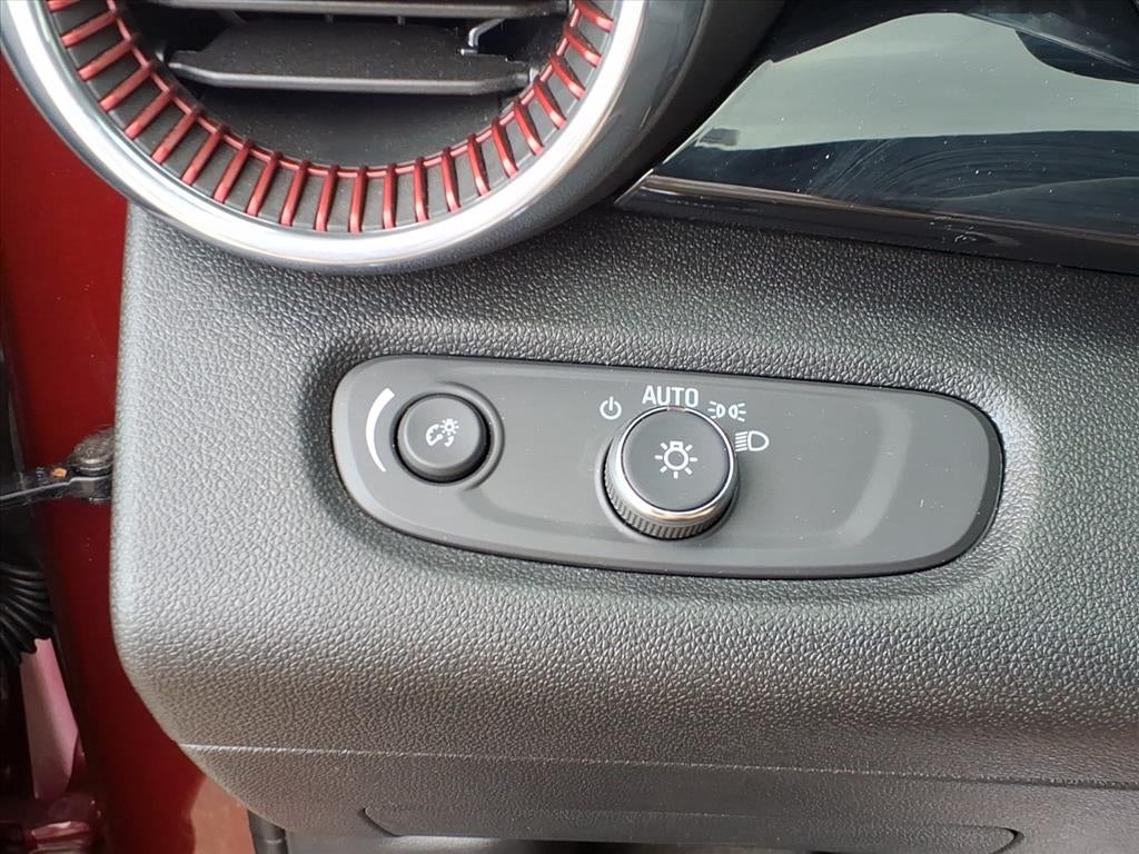 2025 Chevrolet Trax RS