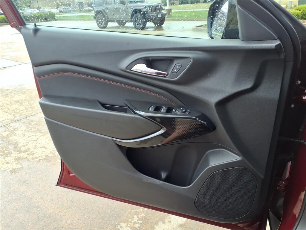 2025 Chevrolet Trax RS