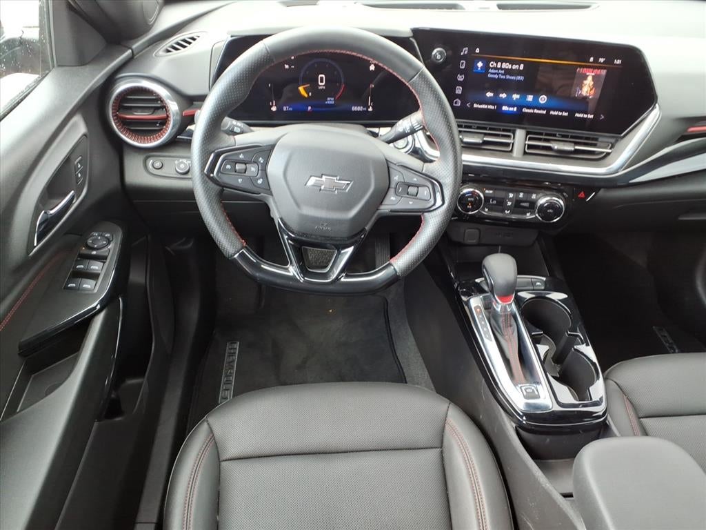 2025 Chevrolet Trax RS