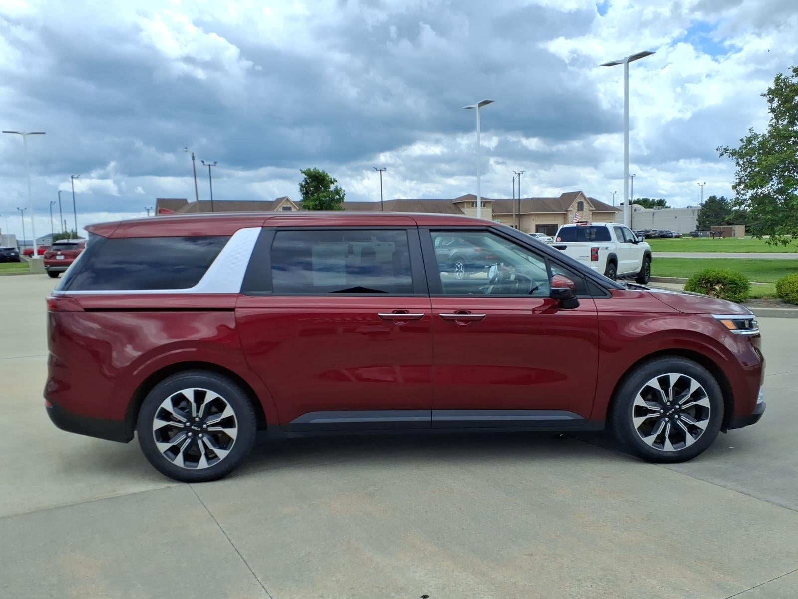 2024 Kia Carnival EX