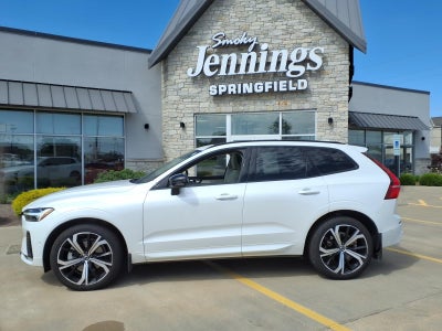 2023 Volvo XC60 B6 Ultimate Dark Theme