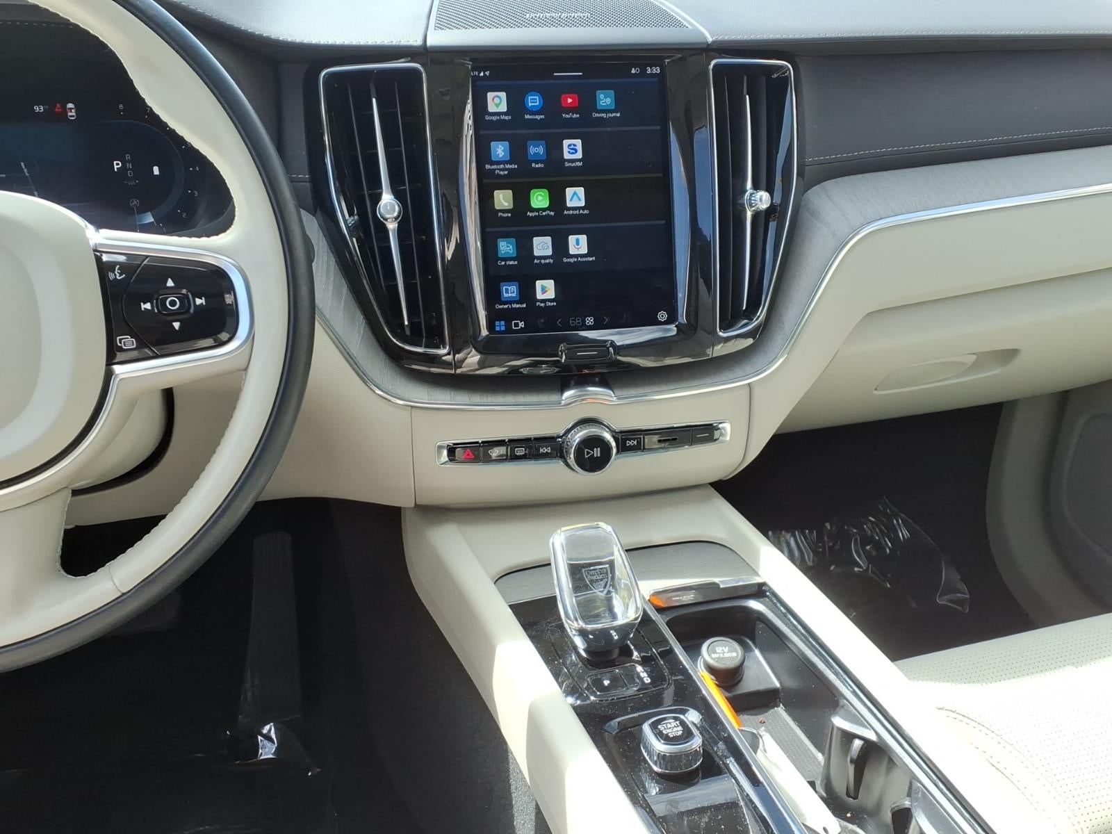 2023 Volvo XC60 B6 Ultimate Dark Theme