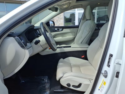 2023 Volvo XC60 B6 Ultimate Dark Theme