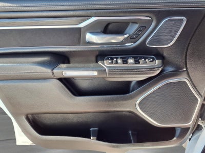 2022 RAM 1500 Laramie Crew Cab 4x4 5'7' Box