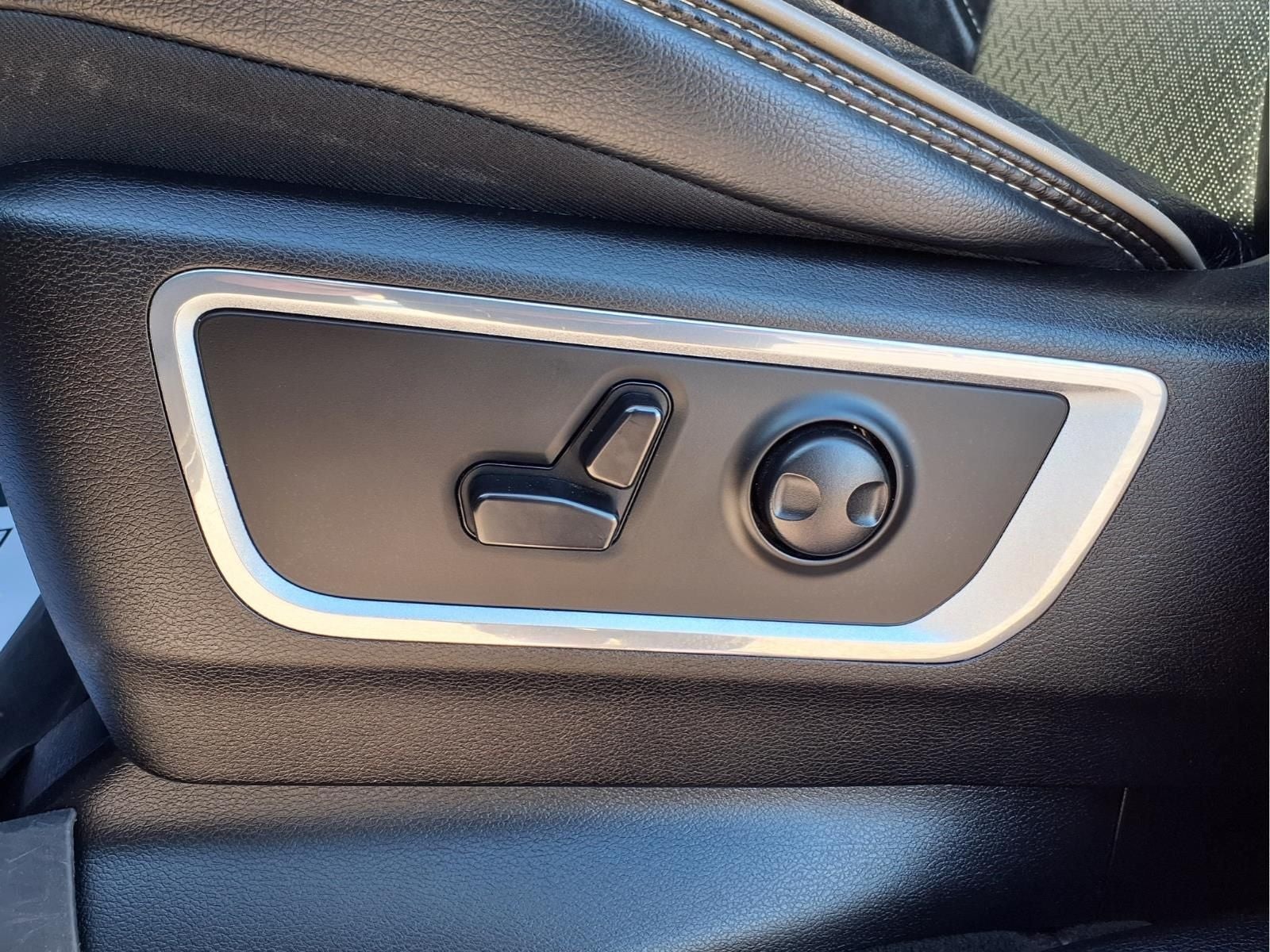 2022 RAM 1500 Laramie Crew Cab 4x4 5'7' Box