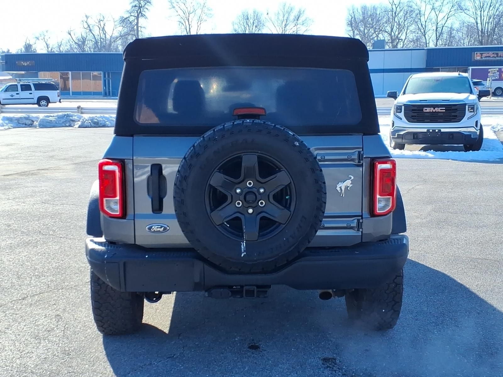 2023 Ford Bronco Base