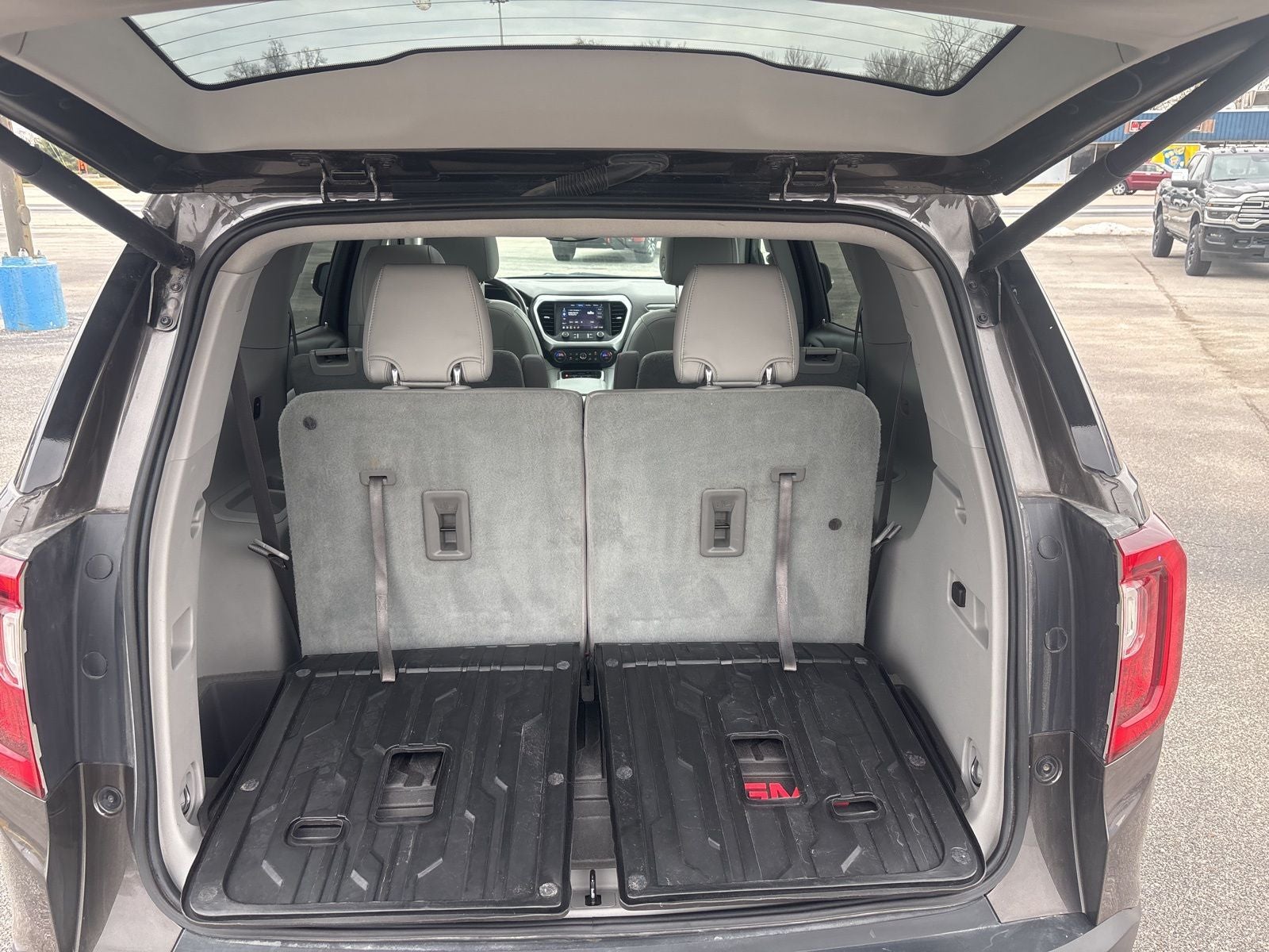 2020 GMC Acadia SLT