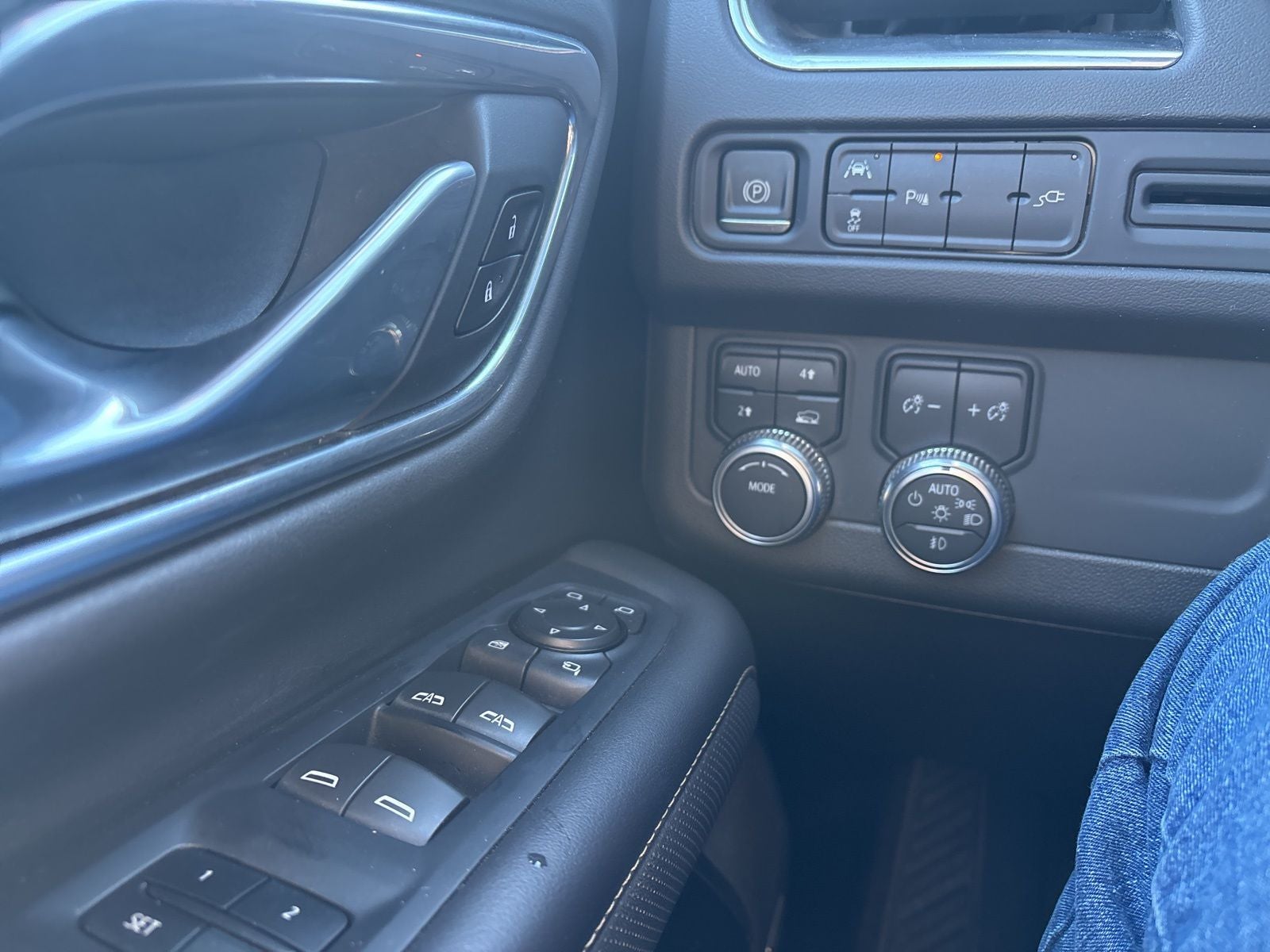 2021 GMC Yukon XL SLT