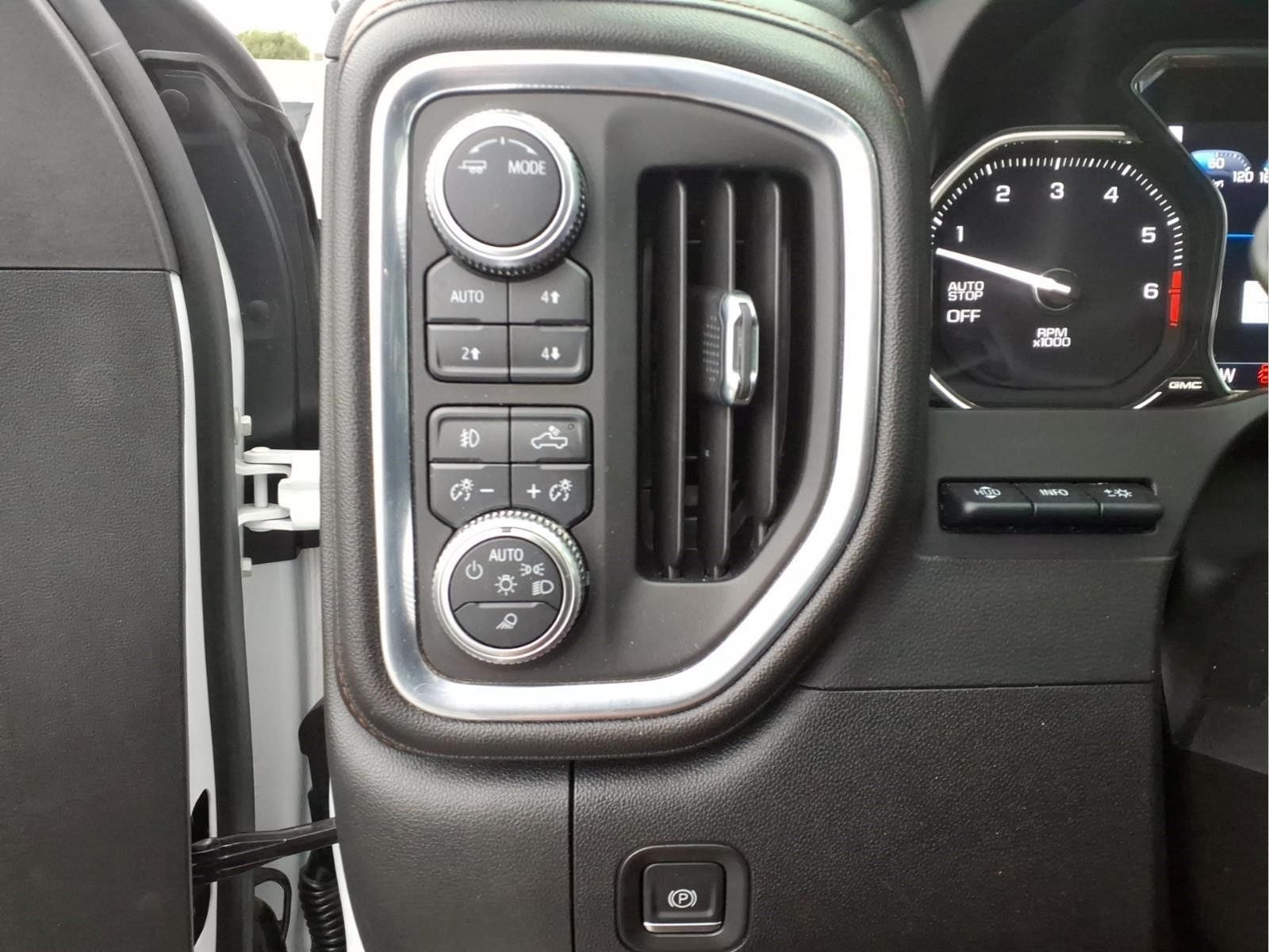 2021 GMC Sierra 1500 4WD Crew Cab Short Box AT4