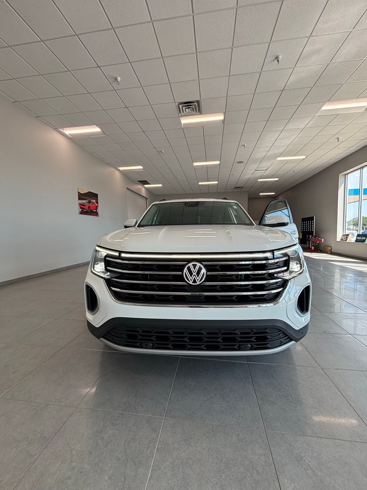 2024 Volkswagen Atlas 2.0T SE w/Technology