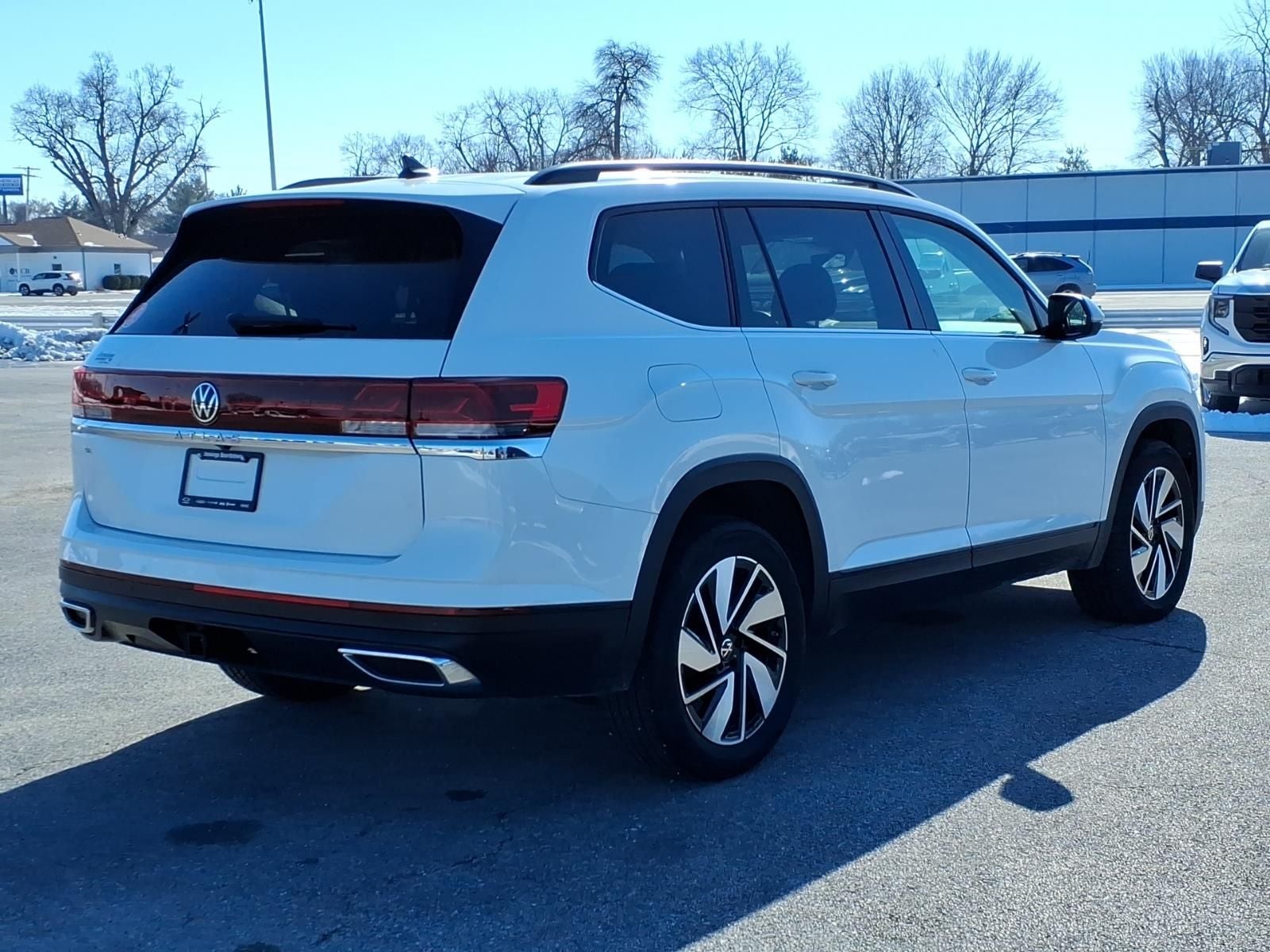2024 Volkswagen Atlas 2.0T SE w/Technology