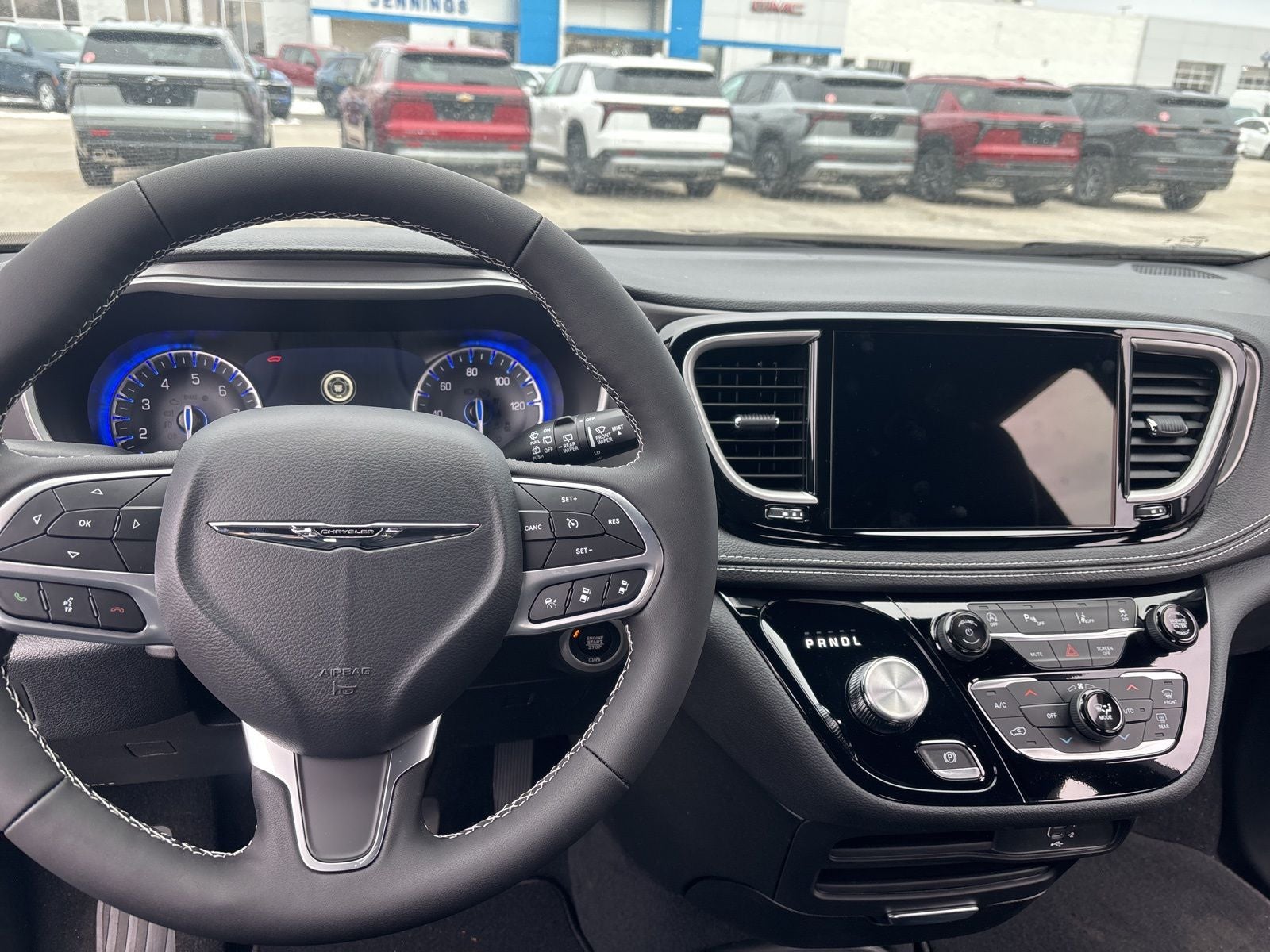 2026 Chrysler Pacifica Select