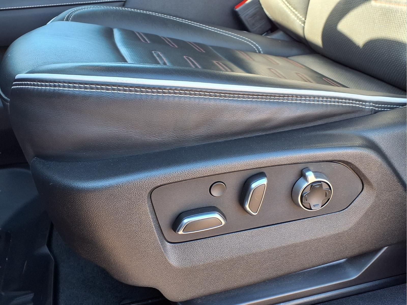 2024 GMC Sierra 1500 4WD Crew Cab Short Box AT4X