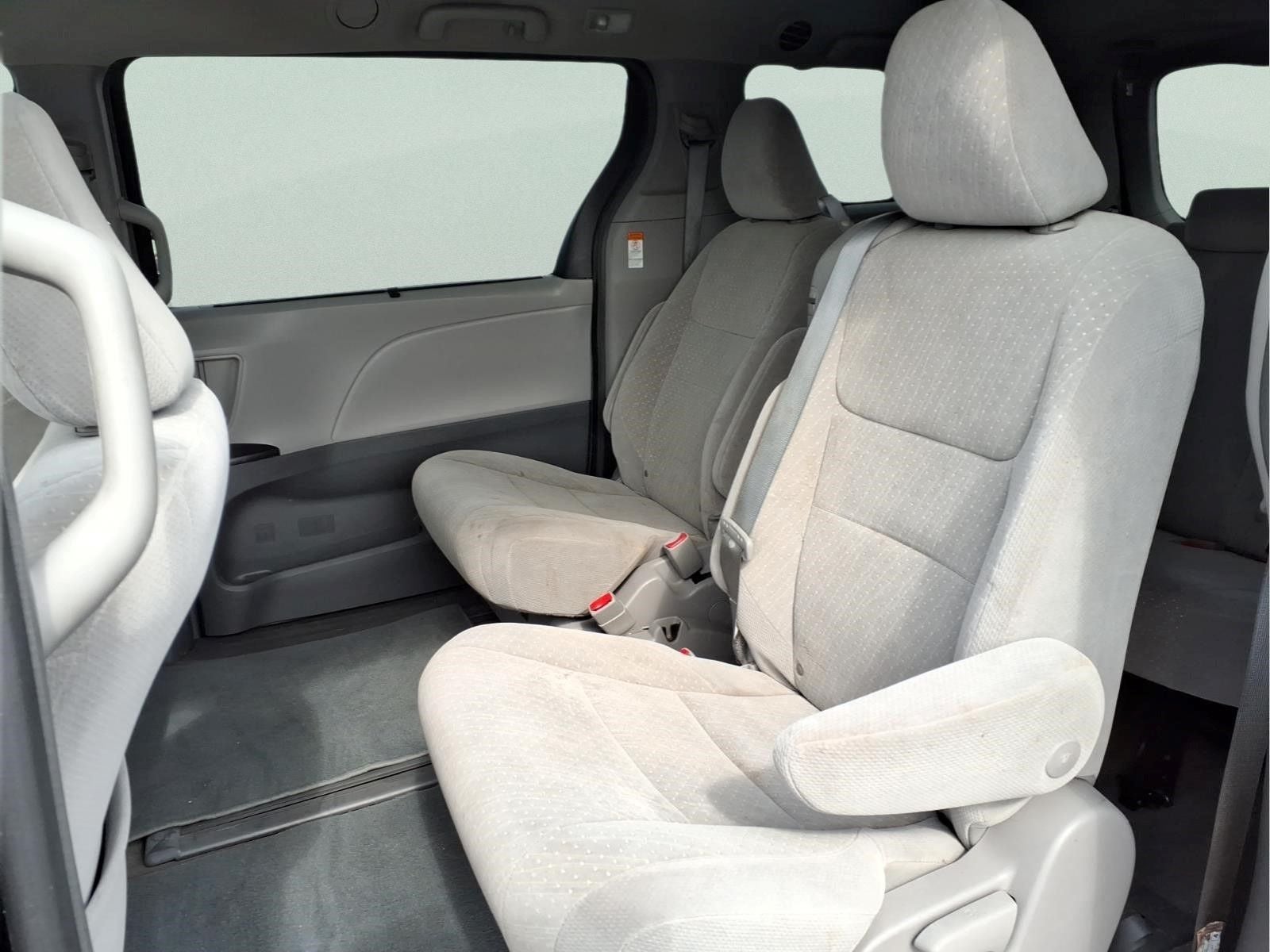 2018 Toyota Sienna LE 8 Passenger