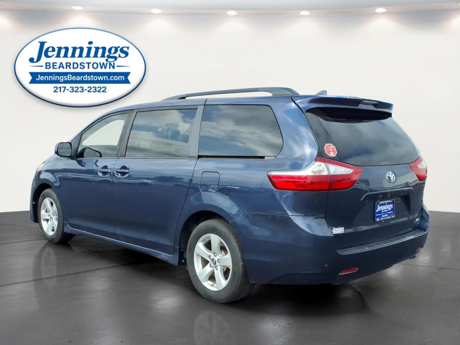 2018 Toyota Sienna LE 8 Passenger