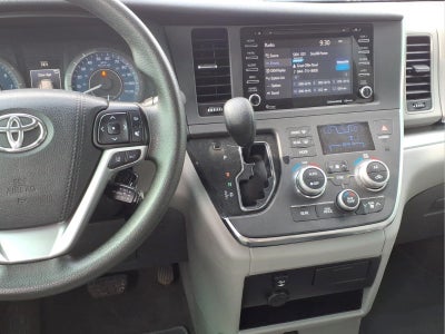 2018 Toyota Sienna LE 8 Passenger