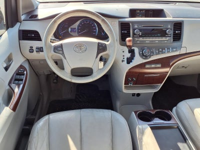 2011 Toyota Sienna XLE