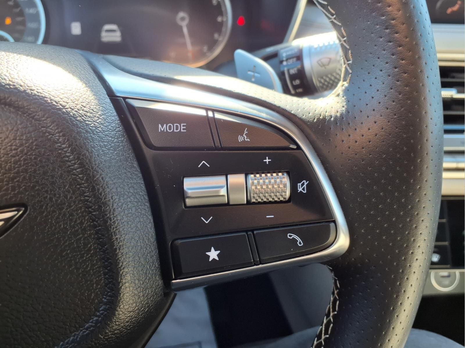 2025 Genesis G70 2.5T RWD