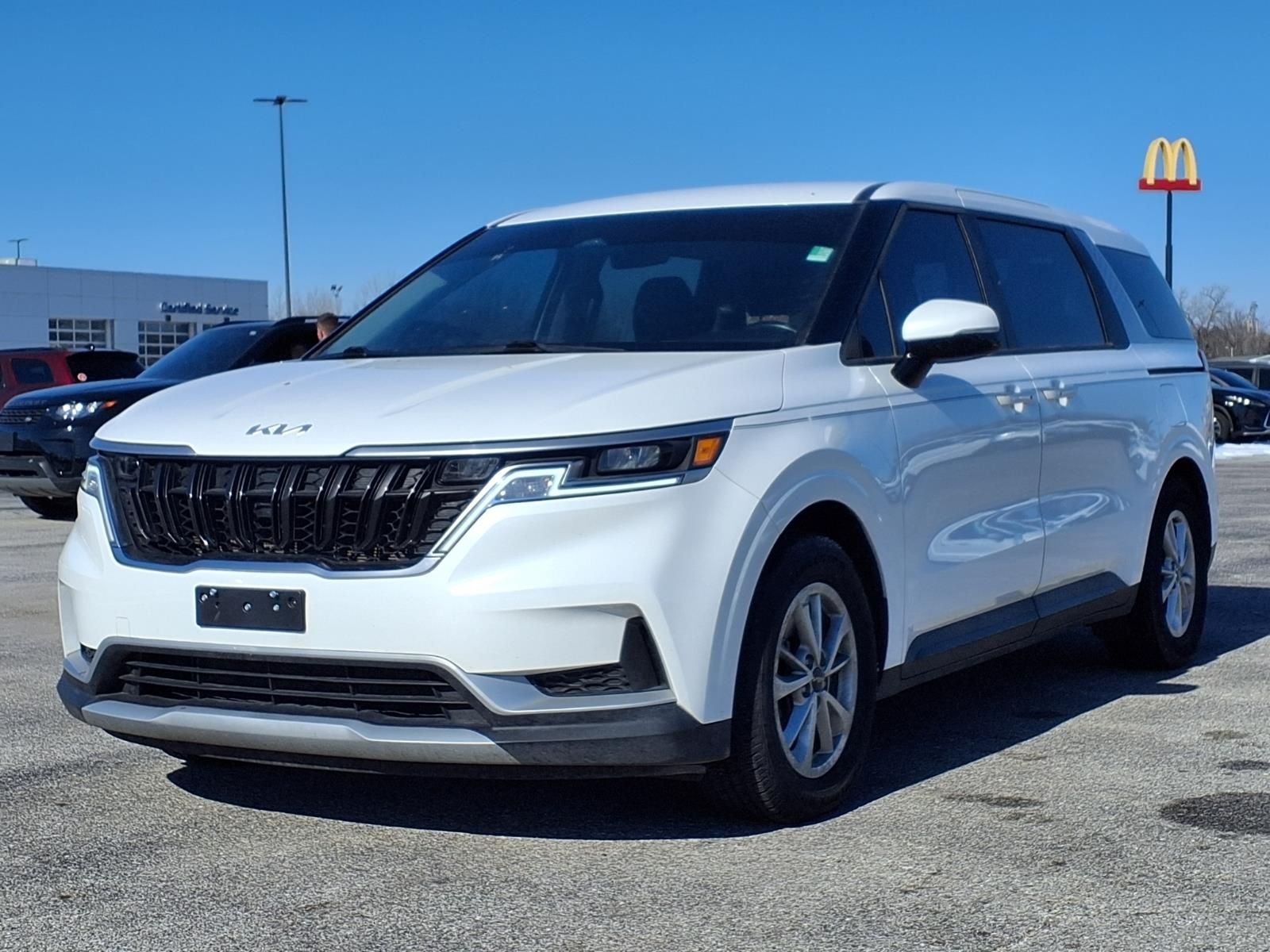 2024 Kia Carnival LX