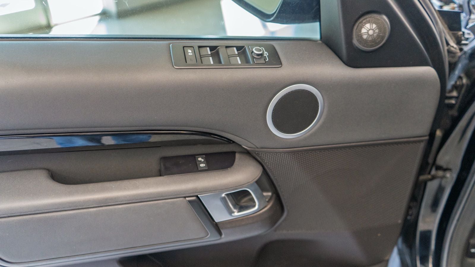 2018 Land Rover Discovery SE